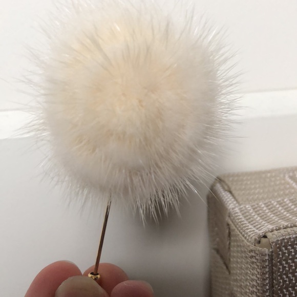 Vintage Mink Broach - Picture 4 of 4